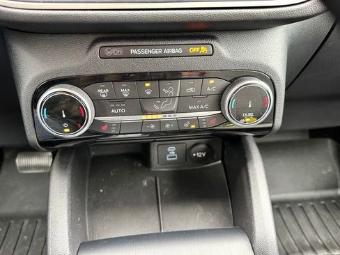 Used 2022 Ford Escape SE w/ Convenience Package image 17