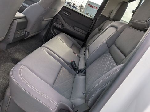 Used 2025 Nissan Frontier SV w/ SV Convenience Package AWD/4WD image 27