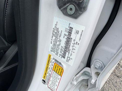 Used 2020 Ford Fusion Energi Titanium image 27