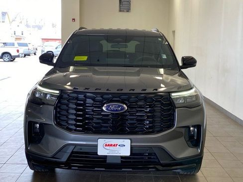 Used 2025 Ford Explorer ST-Line AWD/4WD image 3