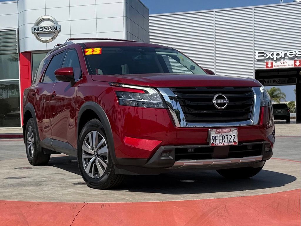 Certified 2023 Nissan Pathfinder SL FWD image 2