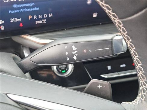 Used 2025 Buick Envision Sport Touring image 17