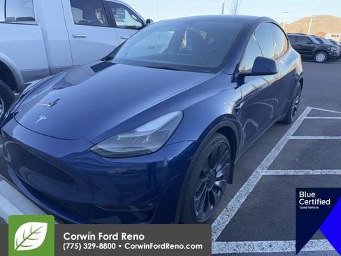 Used 2023 Tesla Model Y Performance image 3