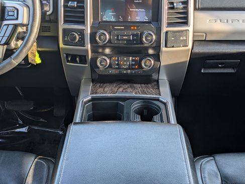Used 2019 Ford F250 Lariat image 18