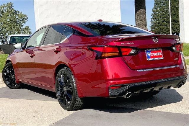 Used 2023 Nissan Altima 2.5 SR w/ SR Premium Package AWD/4WD image 12