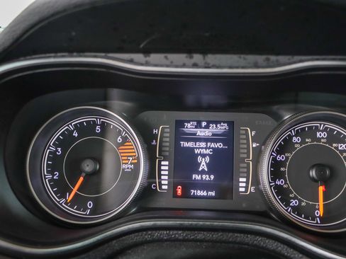 Used 2020 Jeep Cherokee Latitude image 15