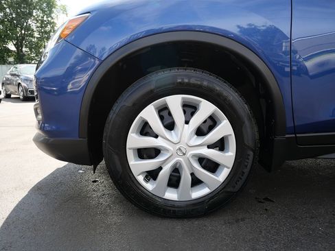 Used 2018 Nissan Rogue S AWD/4WD image 32