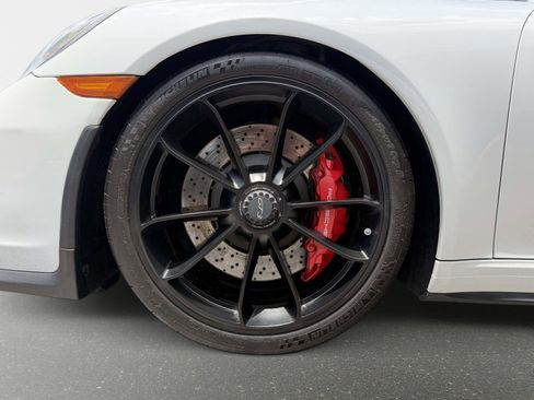 Used 2018 Porsche 911 GT3 RWD image 12