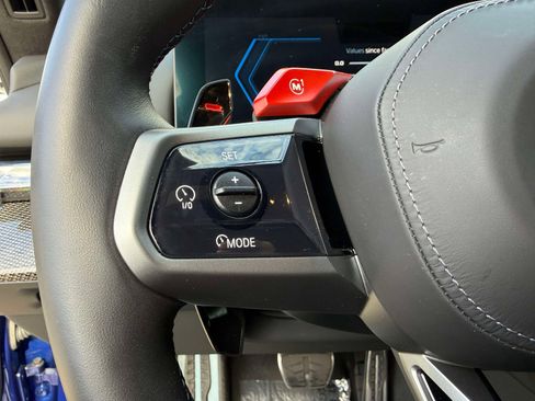 Used 2025 BMW M5 w/ Carbon Package image 51