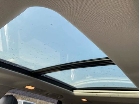 Used 2022 Subaru Ascent Limited w/ Technology Package image 14