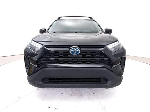 Used 2022 Toyota RAV4 XLE AWD/4WD image 14