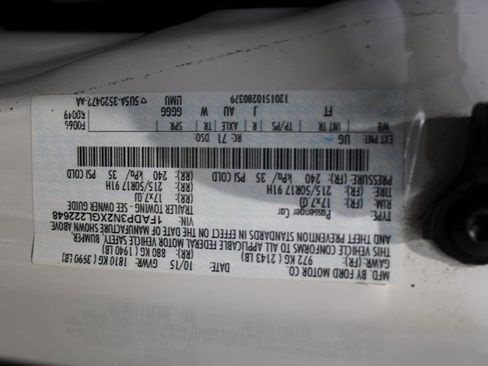 Used 2016 Ford Focus Titanium image 24