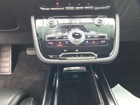 Used 2022 Lincoln Corsair Reserve w/ Equipment Group 201A image 17