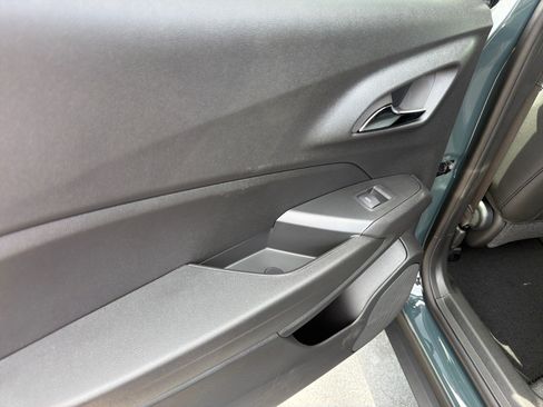 New 2026 Chevrolet Trax LT w/ Sunroof Package FWD image 13