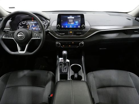 Used 2023 Nissan Altima 2.5 SV image 9