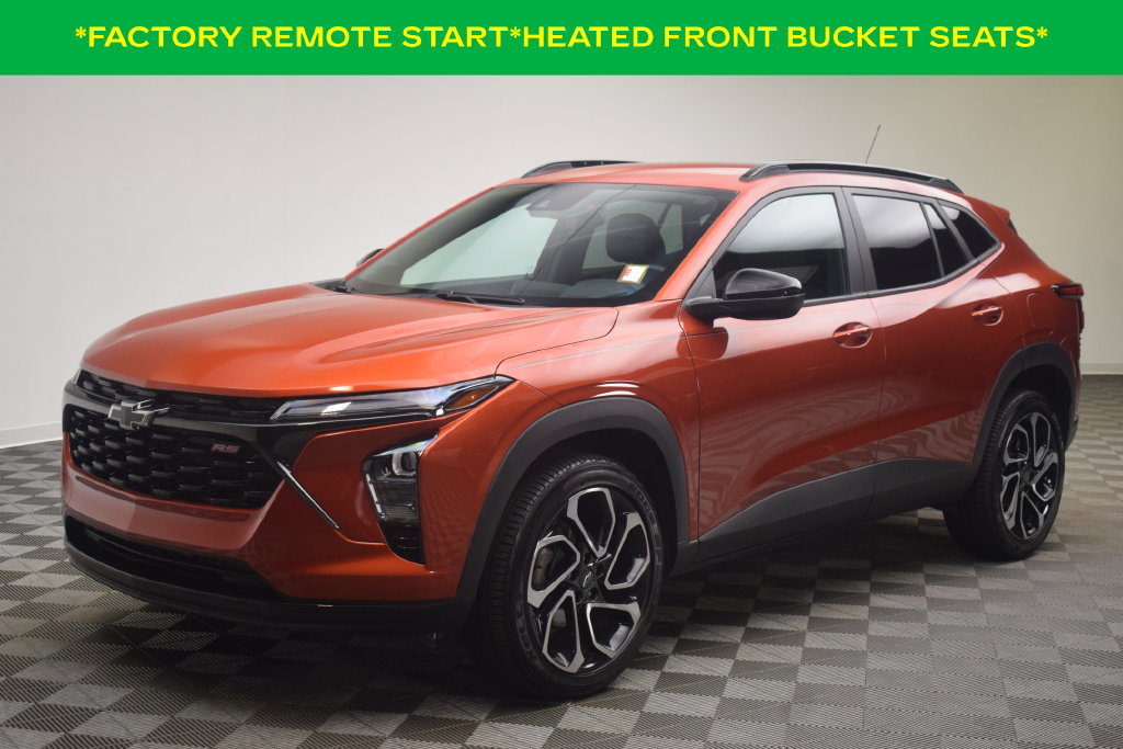 Used 2024 Chevrolet Trax RS w/ Driver Confidence Package FWD image 2