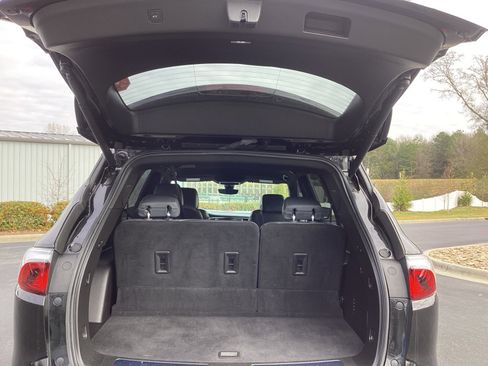 Used 2024 Buick Enclave Premium image 23