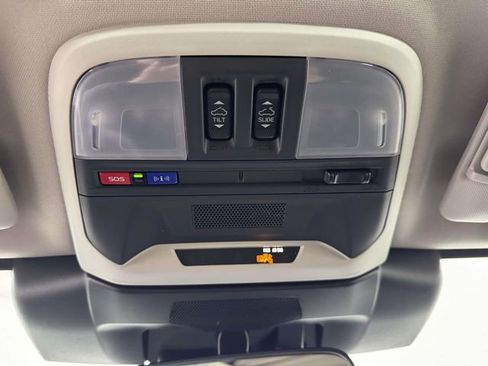 Used 2024 Subaru Crosstrek 2.0i Premium image 24