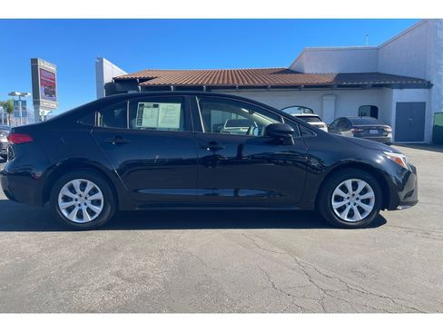 Used 2023 Toyota Corolla LE image 7