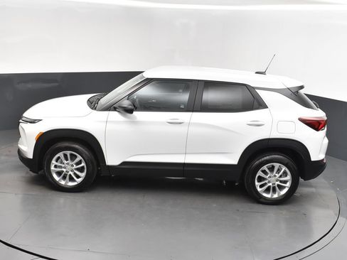 New 2025 Chevrolet TrailBlazer LS w/ LS Convenience Package FWD image 32