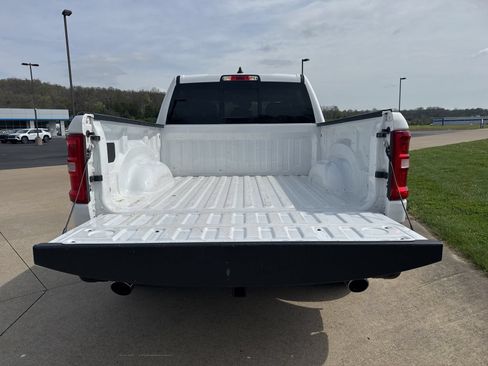 Used 2025 RAM 1500 Big Horn AWD/4WD image 11