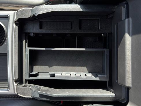 Used 2022 Ford F350 Platinum image 24