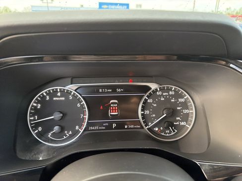 Used 2025 Nissan Pathfinder SV AWD/4WD image 18