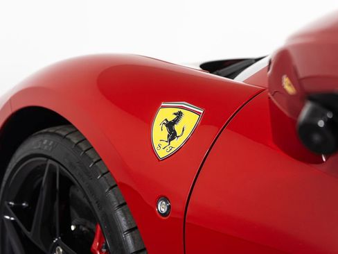 Certified 2023 Ferrari F8 Tributo image 11