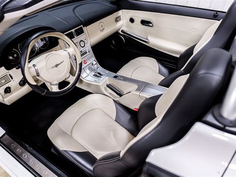 Used 2005 Chrysler Crossfire Limited RWD image 8