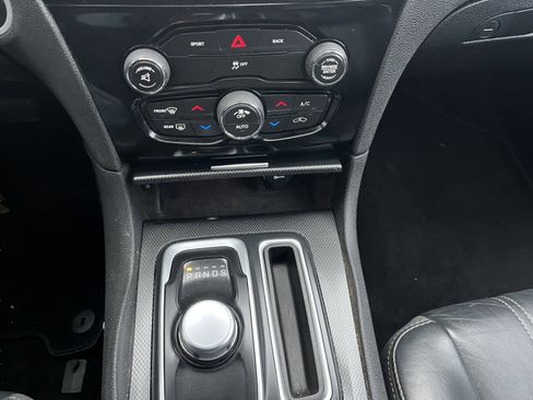 Used 2016 Chrysler 300 S image 15