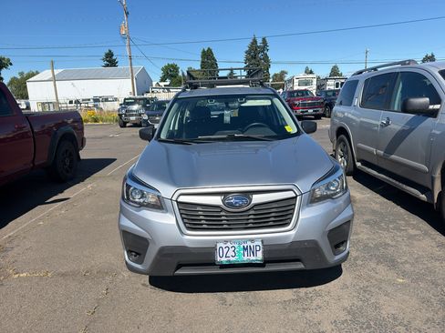 Used 2019 Subaru Forester w/ Alloy Wheel Package AWD/4WD image 2