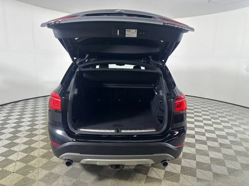 Used 2018 BMW X1 xDrive28i w/ Convenience Package AWD/4WD image 9