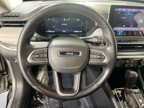 Used 2022 Jeep Compass Limited w/ Elite Group AWD/4WD image 11