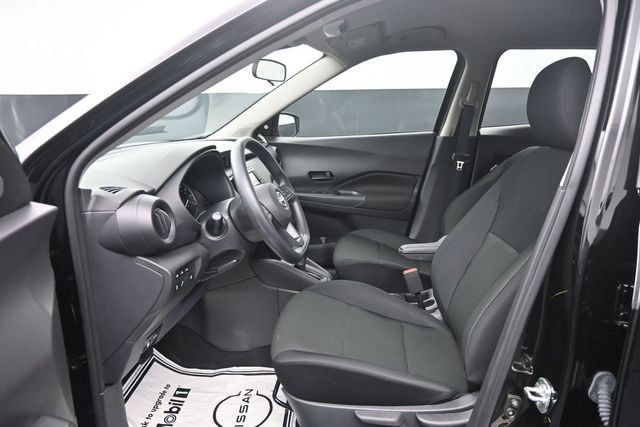 Used 2025 Nissan Kicks Play S FWD image 10