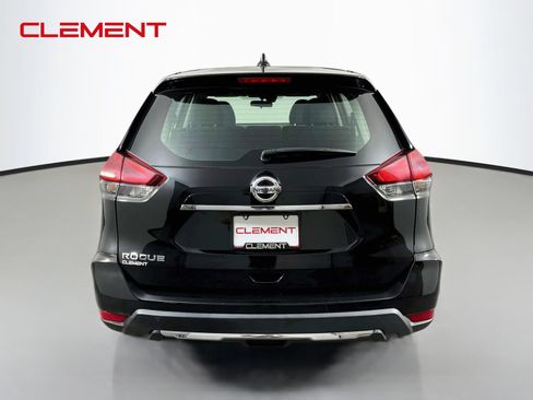 Used 2020 Nissan Rogue S FWD image 8