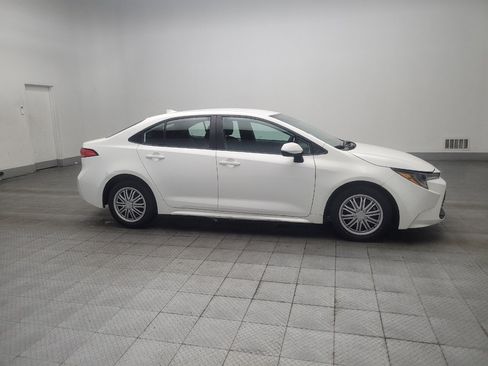 Used 2024 Toyota Corolla LE FWD image 11