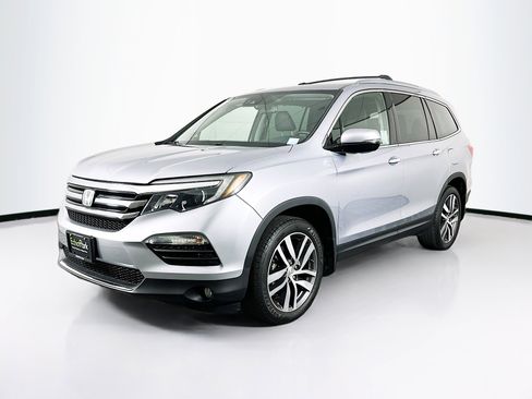 Used 2017 Honda Pilot Elite image 3