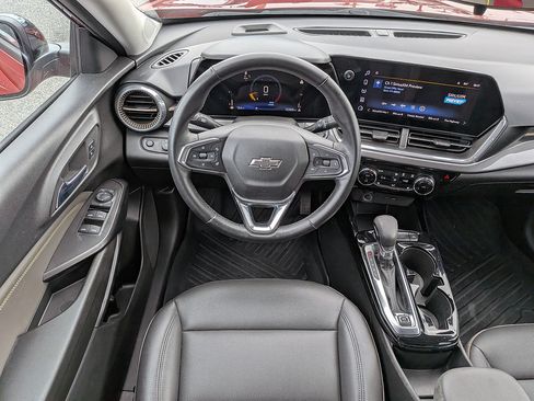 Certified 2024 Chevrolet Trax ACTIV w/ Driver Confidence Package FWD image 15