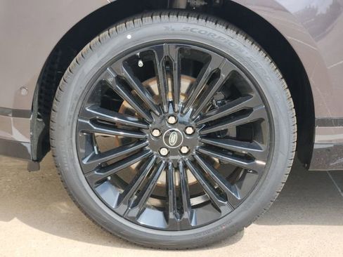 New 2026 Land Rover Range Rover Velar Dynamic SE image 7