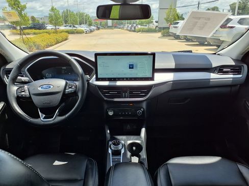 Used 2025 Ford Escape Platinum AWD/4WD image 25