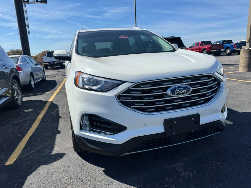 Certified 2021 Ford Edge Titanium FWD image 3