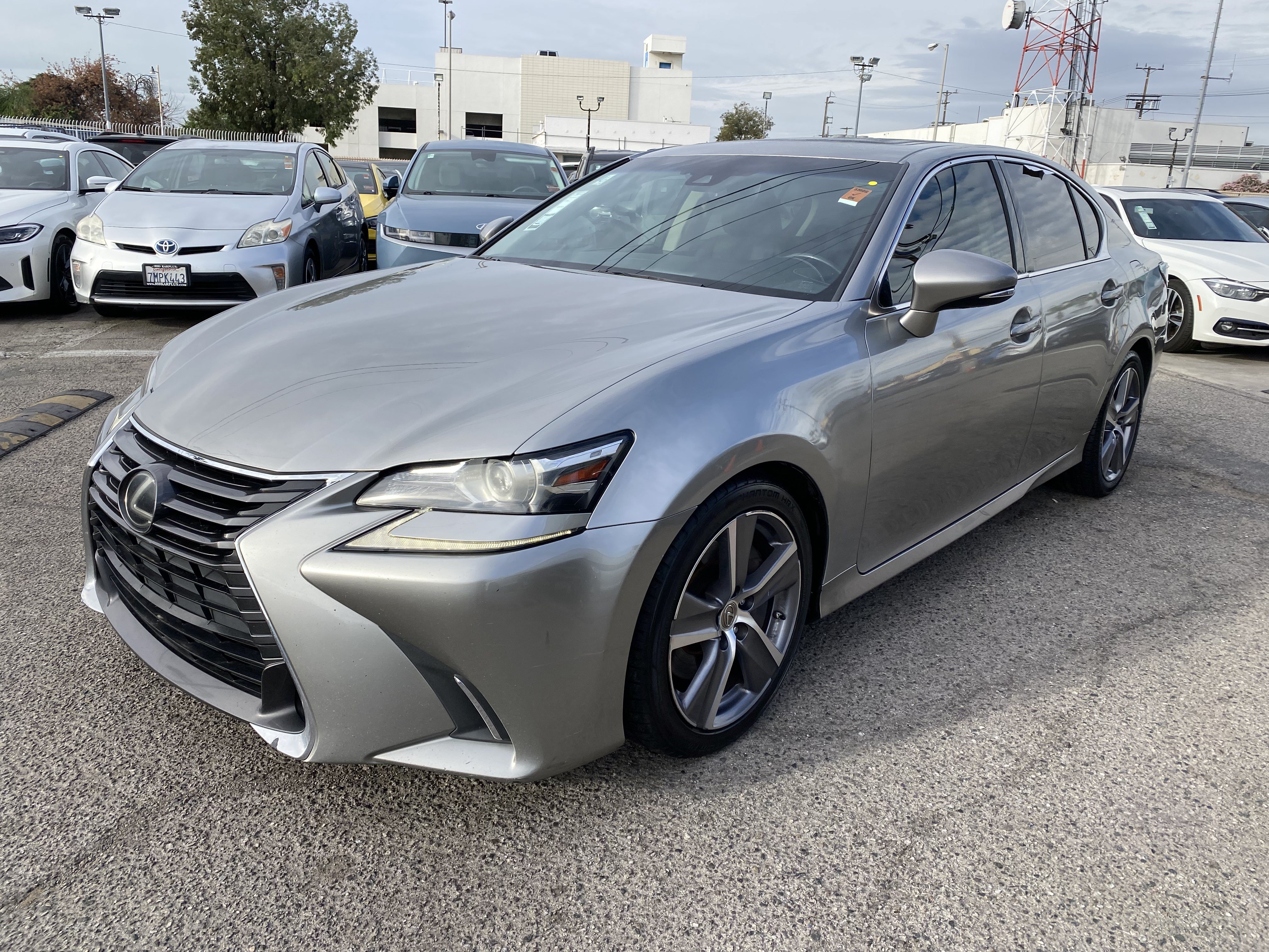 Used 2017 Lexus GS 200t w/ Premium Package RWD image 2