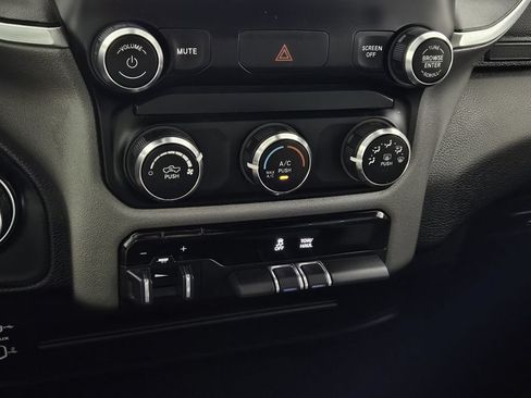 Used 2024 RAM 2500 Big Horn AWD/4WD image 15
