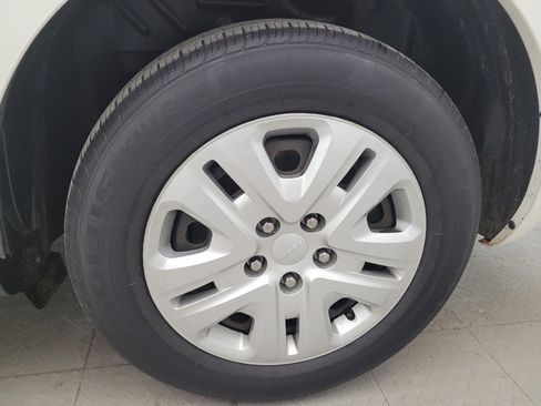 Used 2018 Dodge Journey SE image 31