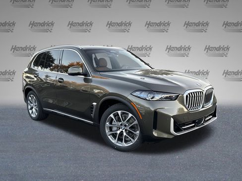 New 2026 BMW X5 xDrive50e image 2