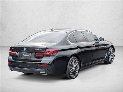Used 2023 BMW 530e xDrive AWD/4WD image 5