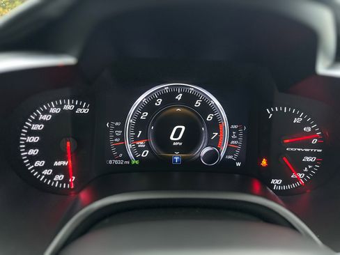 Used 2014 Chevrolet Corvette Stingray Coupe w/ Battery Protection Package image 29