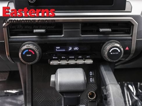 Used 2025 Toyota 4Runner SR5 AWD/4WD image 19