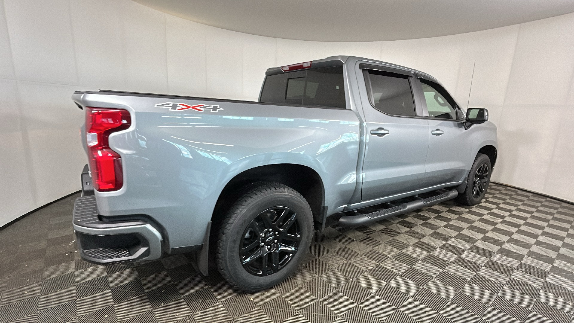 Used 2024 Chevrolet Silverado 1500 RST w/ Convenience Package II AWD/4WD image 3