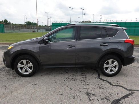 Used 2013 Toyota RAV4 XLE AWD/4WD image 4